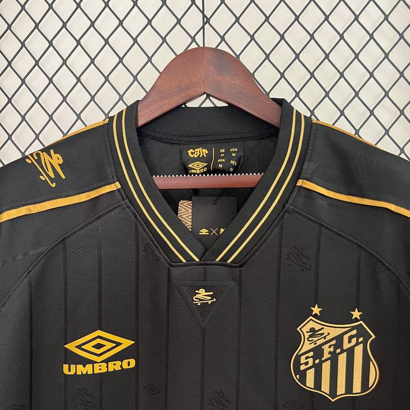 Camisa Santos Edição Charlie Brown Preta 24/25 - Versão Torcedor [LANÇAMENTO] - Clube das Camisas